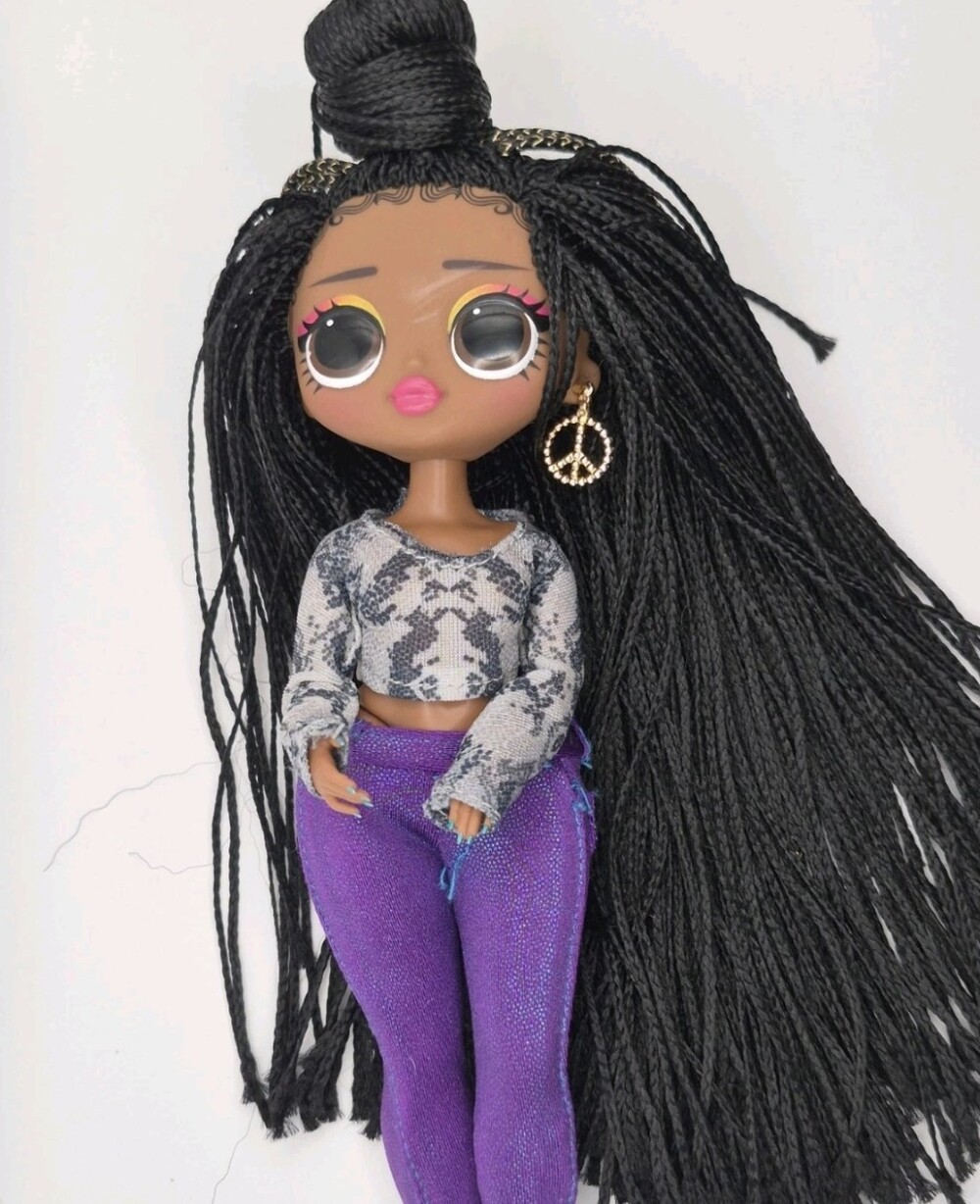 LOL Surprise OMG World Travel Sunset Fashion Doll Loose Black Braids Peace